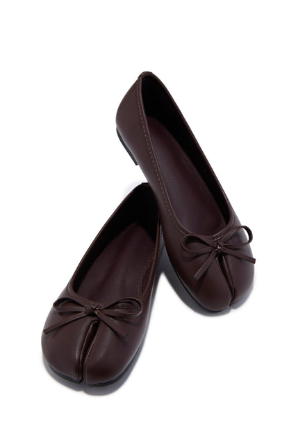 Zyra Split Toe Flats - Brown