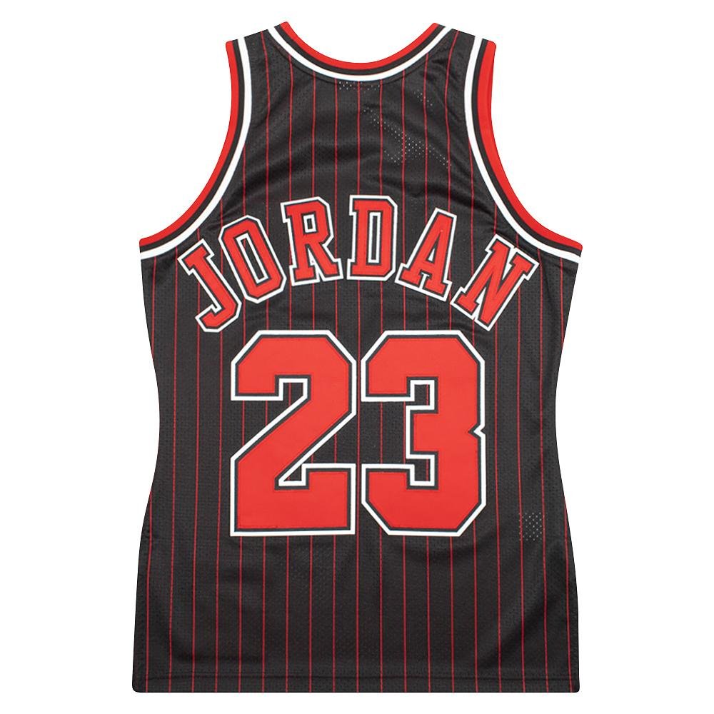 Michael Jordan 95/96 Auth Chi. Bulls Jersey | Pinstriped