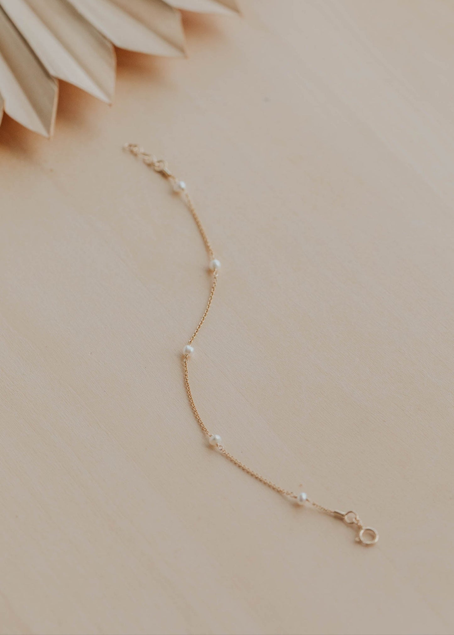 Tiny Pearl Bracelet