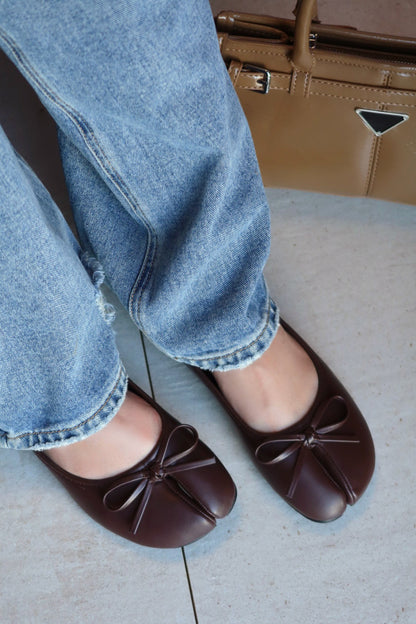 Zyra Split Toe Flats - Brown